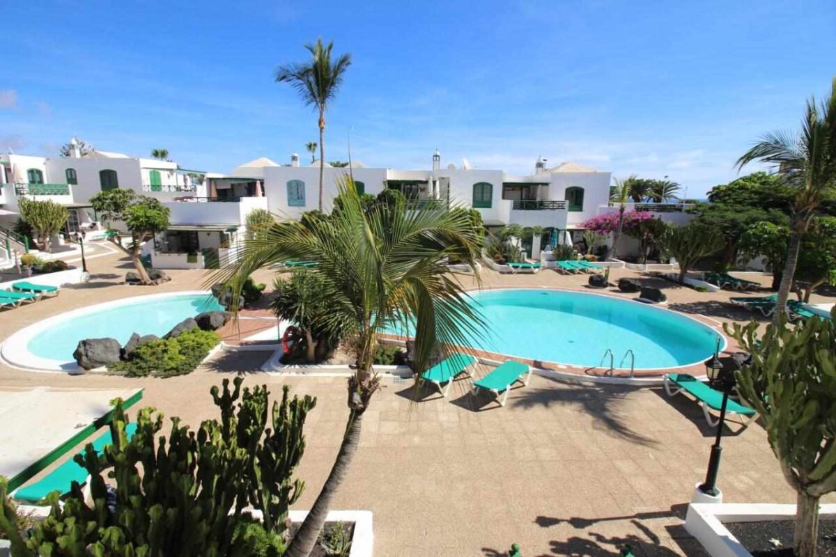 Nautic-Apartment-Puerto-Carmen-piscina